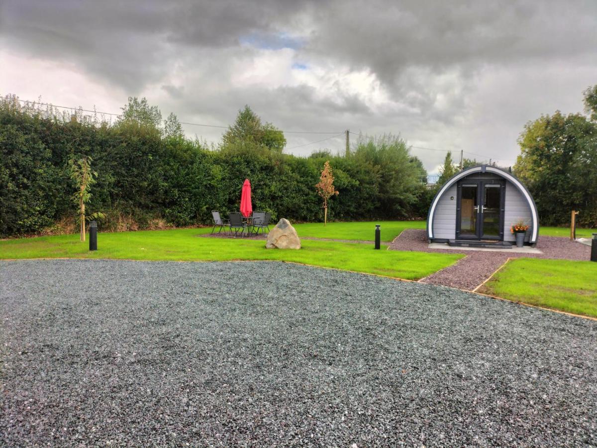 Gateway Glamping Hotel Farranfore Exterior photo